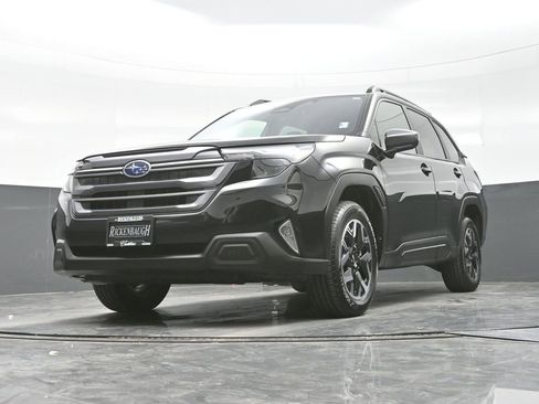 Used 2025 Subaru Forester Premium w/ Convenience Package #1 image 18