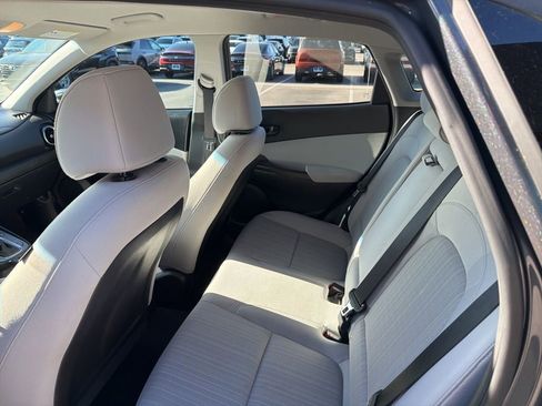 Used 2022 Hyundai Kona SEL image 19