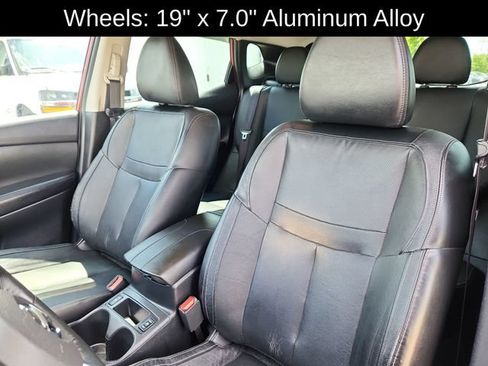 Used 2018 Nissan Rogue Sport SL w/ SL Premium Package FWD image 23