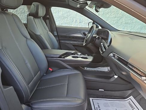Certified 2024 Cadillac Lyriq Tech w/ Driver Assist Package AWD/4WD image 19