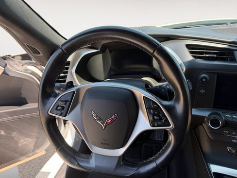 Used 2019 Chevrolet Corvette Stingray Coupe w/ 1LT RWD image 12