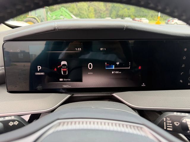 Used 2025 Nissan Murano SV AWD/4WD image 19