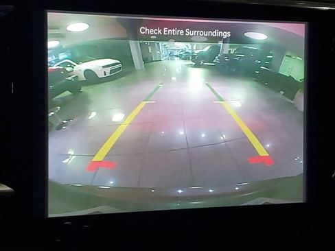 Used 2023 Chrysler Pacifica Touring-L FWD image 25