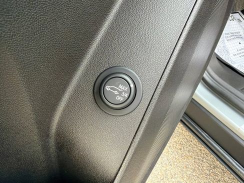 Used 2024 Chevrolet Equinox RS w/ LPO, Floor Liner Package FWD image 25