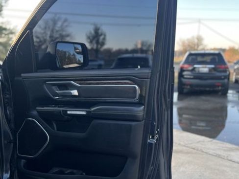 Used 2019 RAM 1500 Laramie image 26