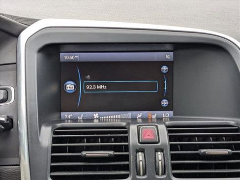 Used 2013 Volvo XC60 3.2 image 11