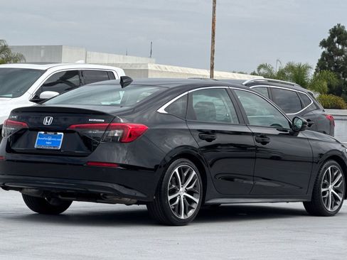 Used 2022 Honda Civic Touring image 8