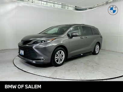 Used 2022 Toyota Sienna Platinum