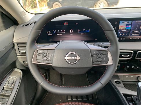 New 2026 Nissan Sentra SR w/ Floor Mat Package image 8