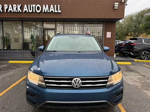 Used 2018 Volkswagen Tiguan SE FWD image 2