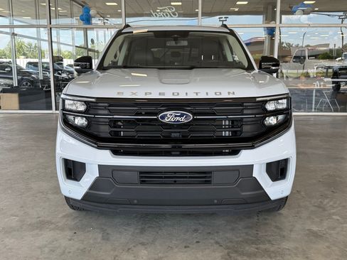 Certified 2025 Ford Expedition Max Active AWD/4WD image 6