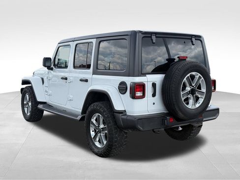 Used 2020 Jeep Wrangler Unlimited Sahara AWD/4WD image 3