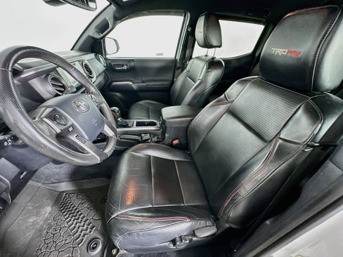 Used 2018 Toyota Tacoma TRD Pro AWD/4WD image 13