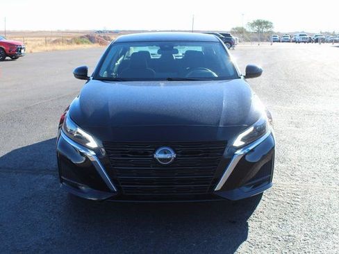 Used 2023 Nissan Altima 2.5 SV image 9