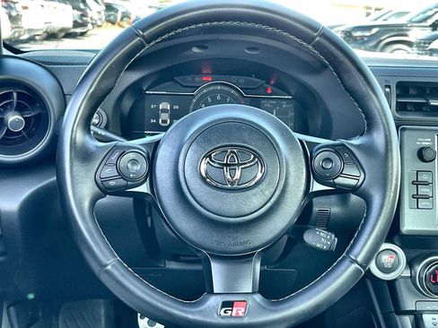 Used 2023 Toyota GR86 Premium RWD image 11