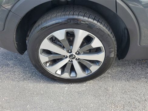 Used 2021 Kia Telluride S image 7