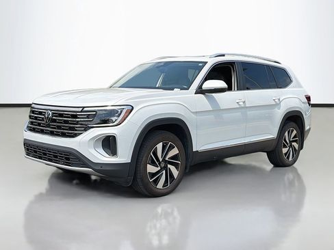 Used 2024 Volkswagen Atlas SEL AWD/4WD image 2