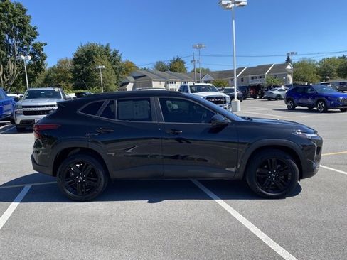 Used 2024 Chevrolet Trax ACTIV w/ Driver Confidence Package image 6