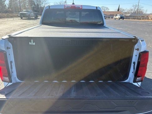 Used 2023 Chevrolet Colorado Z71 w/ Z71 Convenience Package 2 image 5