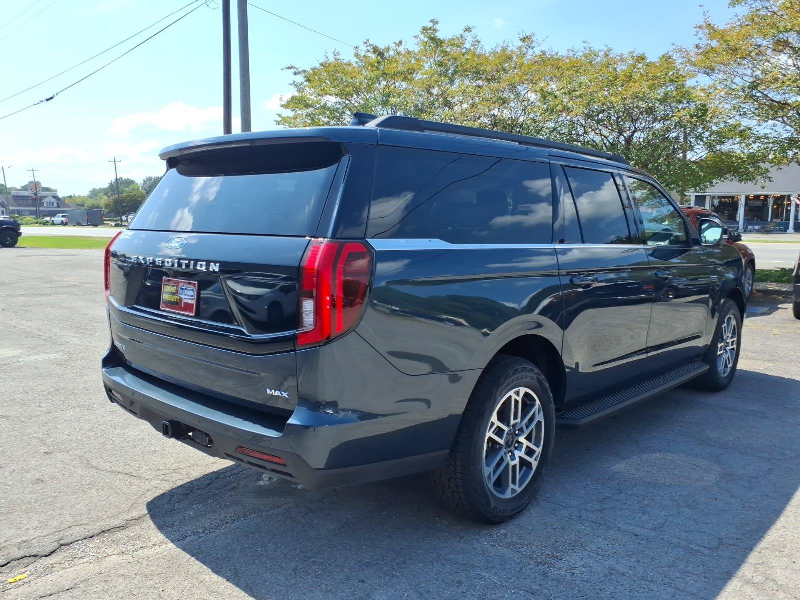 New 2026 Ford Expedition Max Active AWD/4WD image 4