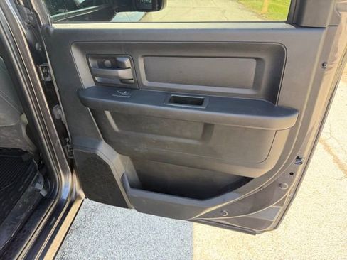 Certified 2024 RAM 2500 Tradesman w/ Chrome Appearance Group image 40