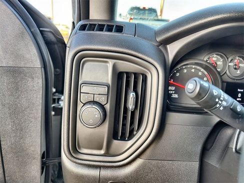 Certified 2025 Chevrolet Silverado 1500 Custom image 17