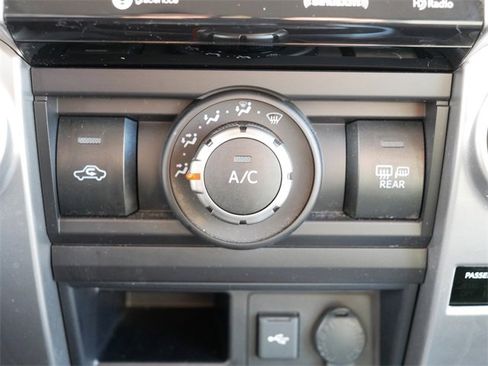 Used 2020 Toyota 4Runner Limited image 31