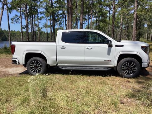 New 2026 GMC Sierra 1500 AT4 w/ Technology Package image 4