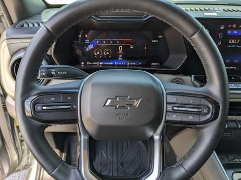 Used 2024 Chevrolet Colorado ZR2 w/ ZR2 Convenience Package III AWD/4WD image 33
