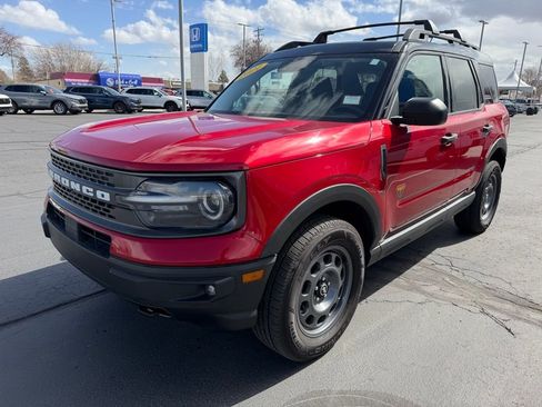 Used 2021 Ford Bronco Sport Badlands image 2
