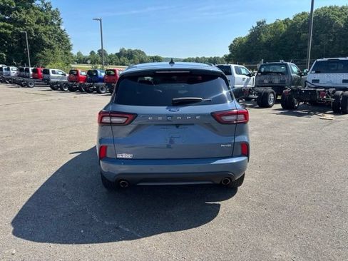 Used 2023 Ford Escape ST-Line w/ Tech Pack #1 AWD/4WD image 4