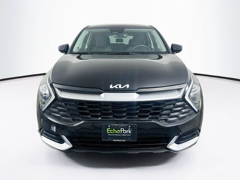 Used 2024 Kia Sportage LX FWD image 2