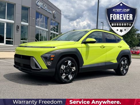 Used 2024 Hyundai Kona SEL FWD image 2
