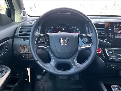Used 2020 Honda Pilot Touring image 5