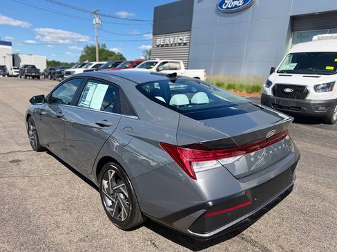 Used 2024 Hyundai Elantra Limited FWD image 5