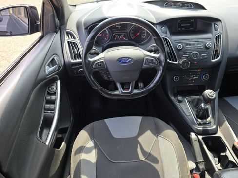 Used 2018 Ford Focus ST FWD image 25