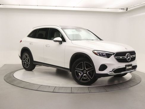 New 2026 Mercedes-Benz GLC 300 image 1