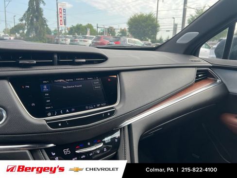 Used 2024 Cadillac XT5 Sportv AWD/4WD image 12