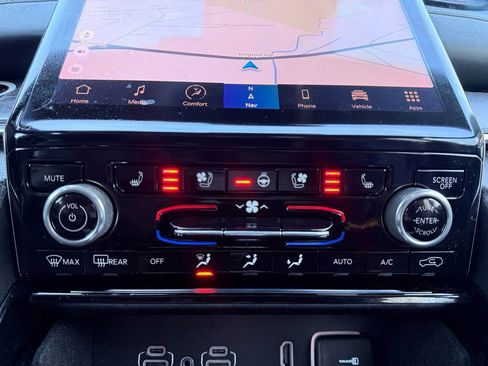 Certified 2022 Jeep Grand Cherokee Overland image 29