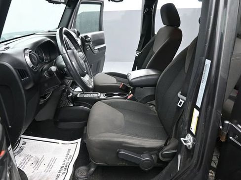 Used 2017 Jeep Wrangler Unlimited Sport AWD/4WD image 12