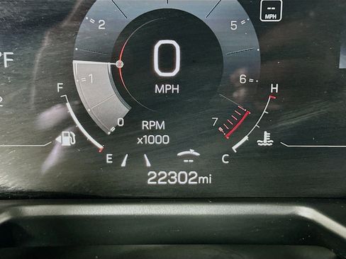 Used 2025 GMC Acadia Elevation image 18