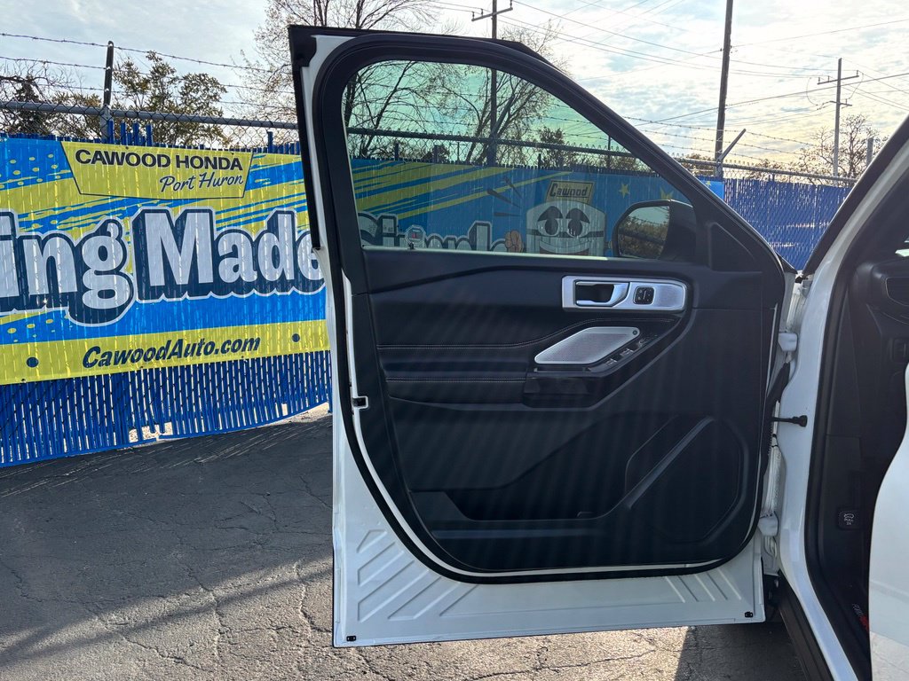Used 2024 Ford Explorer ST w/ Technology Package AWD/4WD image 18