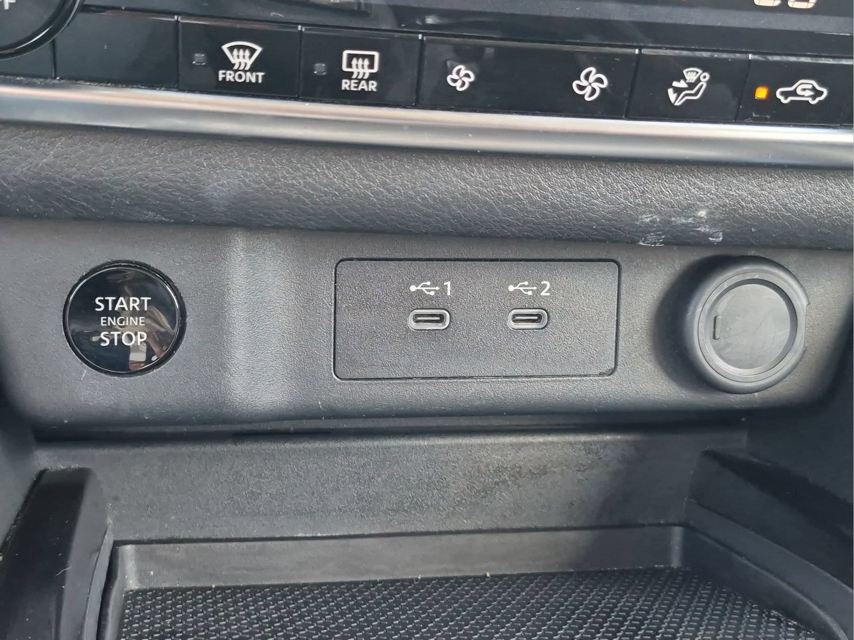 Used 2024 Nissan Rogue SV FWD image 27