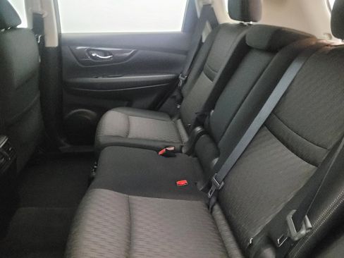 Used 2017 Nissan Rogue S image 18