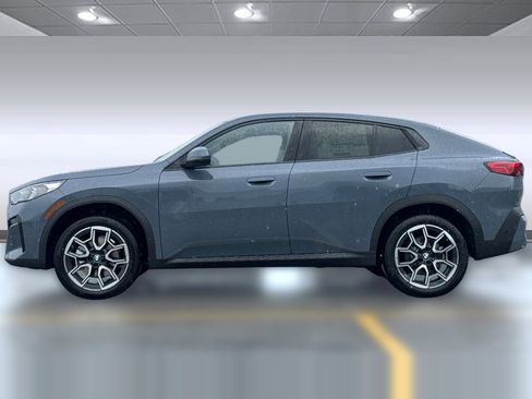 New 2026 BMW X2 xDrive28i w/ Technology Package image 2