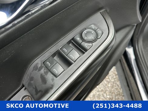 Used 2021 GMC Acadia SLT w/ Elevation Edition image 22