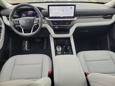Used 2026 Ford Explorer Platinum w/ LUX Leather Package AWD/4WD image 10