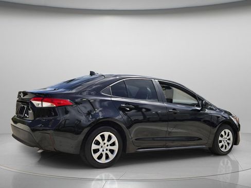 Used 2025 Toyota Corolla LE image 7