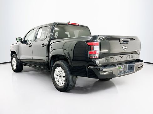Used 2023 Nissan Frontier SV image 5