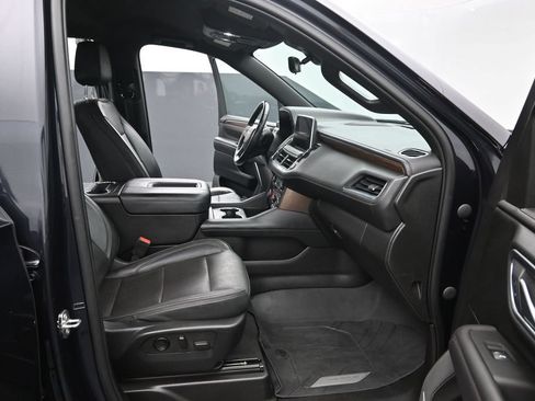 Used 2022 Chevrolet Suburban High Country AWD/4WD image 37